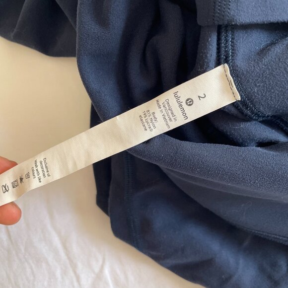 lululemon Align High-Rise Short 4" (sz 2) - Picture 5 of 6